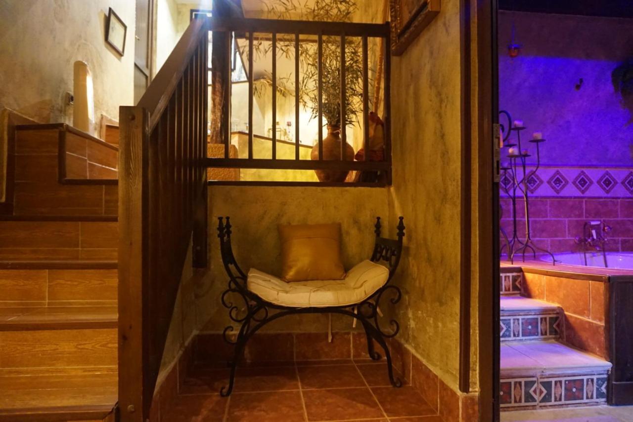 Hotel Lantica Roccia Manzanares El Real Exterior foto